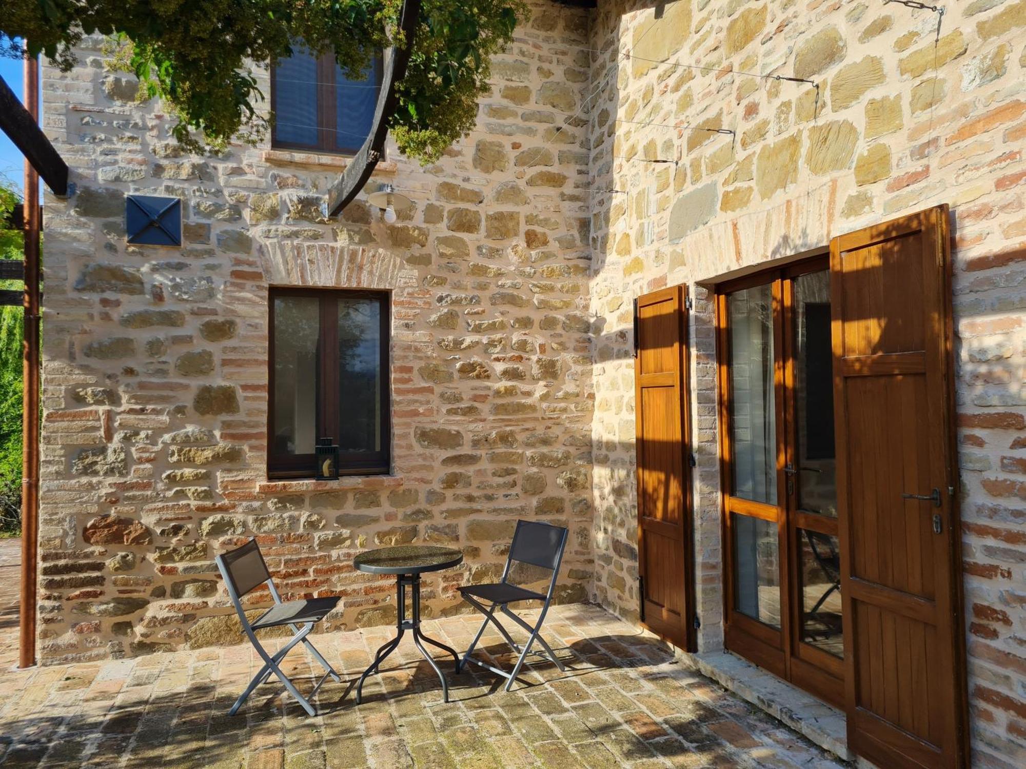 La Mela Rosa Bed & Breakfast Amandola Bagian luar foto